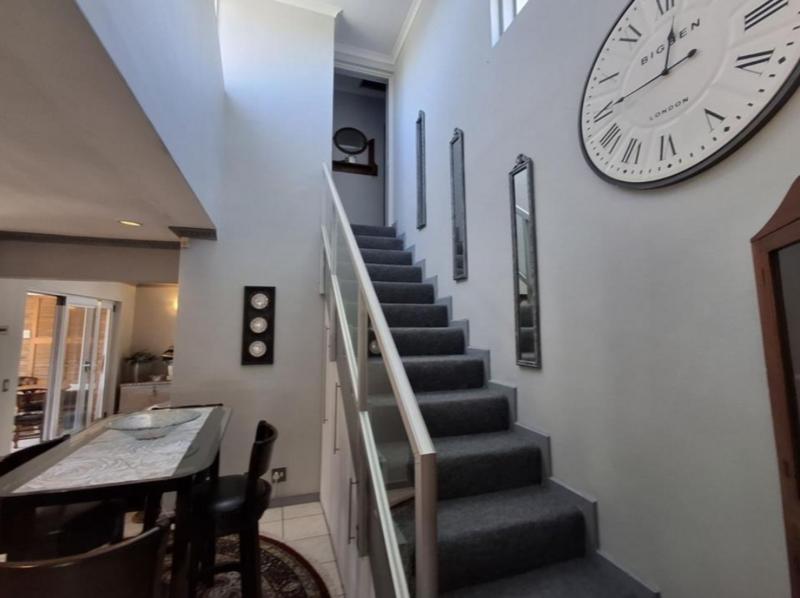 4 Bedroom Property for Sale in Durbanville Western Cape